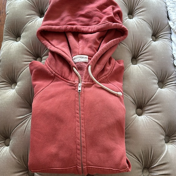 Aritzia Denim Forum The Debbie Hooded orange
Zip Up Sweatshirt
C$40
Size: US S - Picture 7 of 7